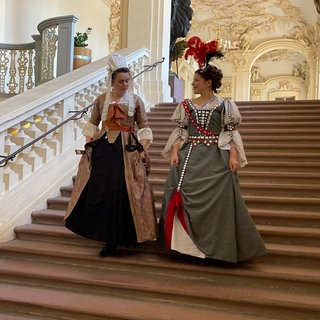 350. Geburtstag von Sibylla Augusta: Hofdamen bei einer Sonderführung