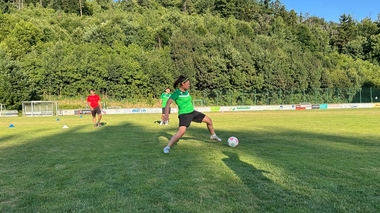 Fußballerin Zoé Albrecht spielt wieder Fußball.
