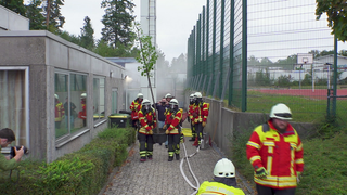 Die Feuerwehr Engelsbrand rettet einen Baum