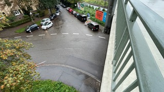 Sieben Monate nach dem Sturz von einer Brücke in Karlsruhe- Durlach, konnte jetzt ein 15-Jähriger von der Polizei jetzt befragt werden. Der Jugendliche lag seit Februar im Koma. 