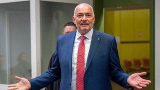 Der Prozess gegen den früheren Karlsruher Bundestagsabgeordneten Axel E. Fischer wurde verschoben