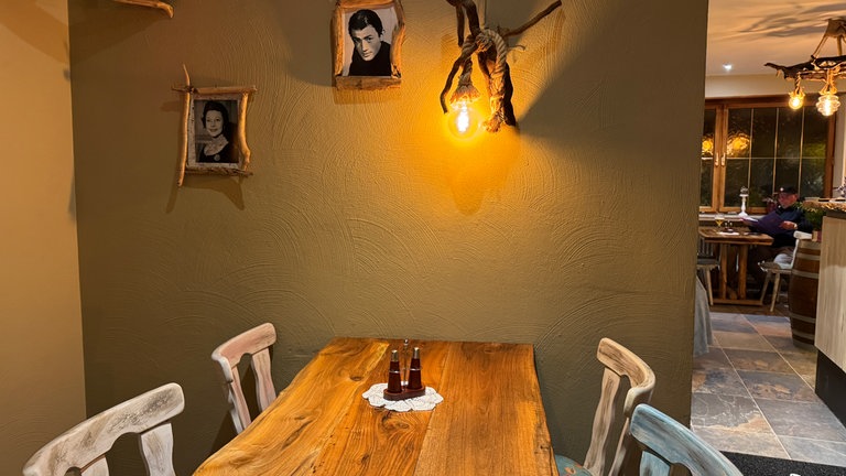 Dekoration von einem Stand in Griechenland im Restaurant in Gondelsheim