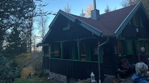 Hüttentour im Schwarzwald: Hütte Bonora hat keinen Strom und ist trotzdem bei Wanderern beliebt