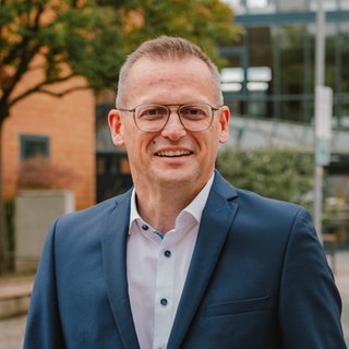 Ein Portrait von Stephan Retter. Der Auswärtige konnte sich bei der Stichwahl durchsetzen und wird der neue OB von Mühlacker.