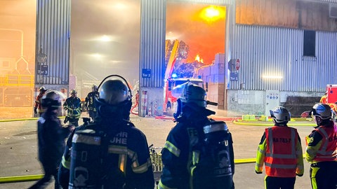 Brand im Karlsruher Rheinhafen