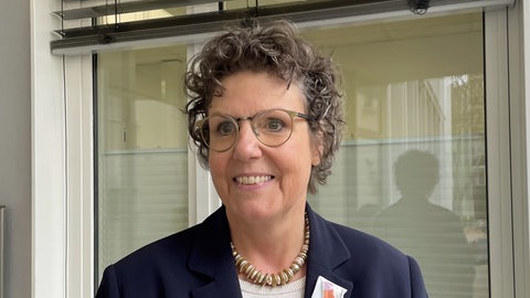 Die Karlsruher Regierungspräsidentin Sylvia Felder rechnet mit einer Entscheidung zu OB Späth noch vor Jahresende.