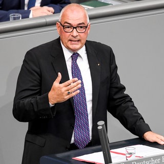 (Archivbild) Ex-Bundestagsabgeordneter Axel E. Fischer (CDU) bei einer Rede im Bundestag.