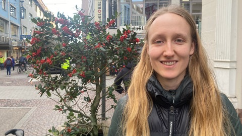 Anni fährt mit dem Auto von Karlsruhe nach Bonn um dort mit der Familie, Freunden und den Haustieren Weihnachten zu feiern.