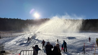 Schneekanonen laufen am Mehliskopf