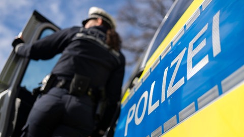 Polizeiauto im Einsatz.