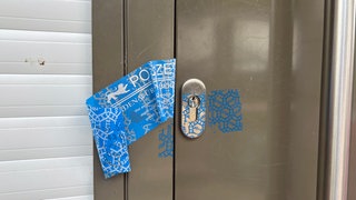 Ermittler sicherten nach dem Mord im Haus des Opfers Beweise