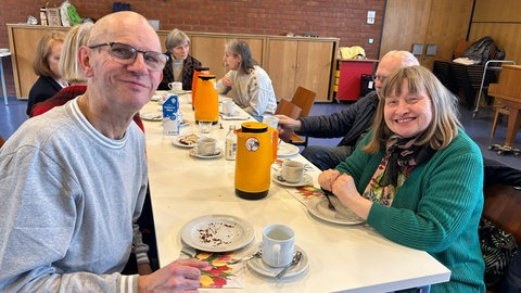 Marina und Jens Etuel, die beiden Gehörlosen waren zum ersten Mal im Gottesdienst in der Karlsruher Lukaskirche.