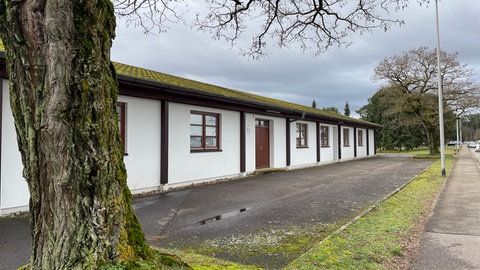 Ein Gebäude in der Alberta Straße 6 in Hügelsheim (Kreis Rastatt). Hier können die Bürgerinnen und Bürger aus dem Wahlbezirk 3 wählen.