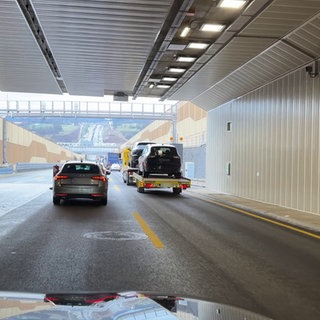 Im neuen Lärmschutztunnel der A8 bei Pforzheim
