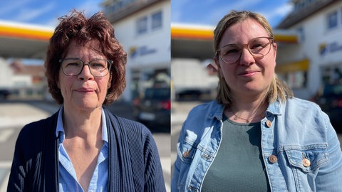 Linda und Doris Schönthaler stehen vor ihrer Tankstelle und schauen in die Kamera