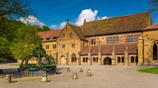 Das Kloster Maulbronn: Hier soll einer Legende nach die Maultasche erfunden worden sein.