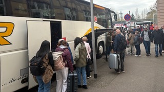 Schienenersatzverkehr in Baden-Baden wegen der Sanierung der Rheintalbahn.