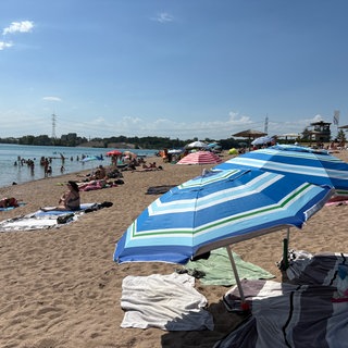 Der Strand vom Kühlsee bei Baden-Baden - auch hier gibt es wie beim Badesee Weitenung im Wasser erhöhte PFAS-Werte.