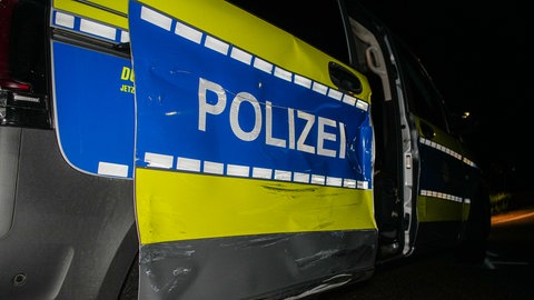 Kollision zwischen Polizeiauto und Pkw