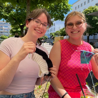 Der "World Wide Knit in Public Day" begeistert Generationen