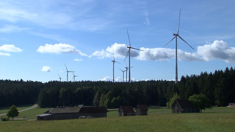 Windräder in Seewald im Kreis Freudenstadt im Schwarzwald