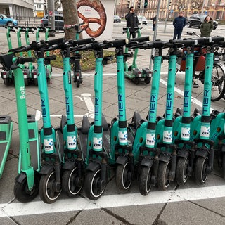 E-Scooter an einer Mobilstation in Mannheim