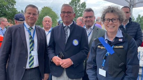 Landesminister und THW-Präsidentin besuchen die Katastrophenschutzübung in Haßmersheim