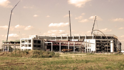 Die SAP Arena im Bau