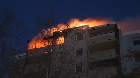 Feuer in einer Wohnung im 12. Stock eines Hochhauses