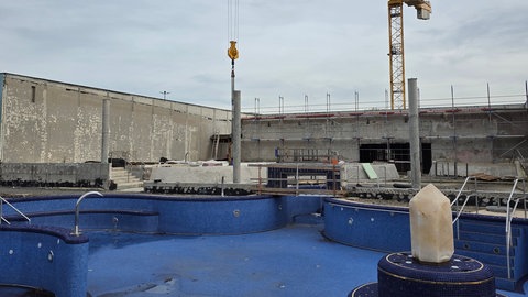 Sanierungsarbeiten in der Therme im Weinheimer Miramar