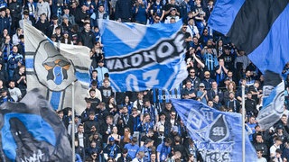 Fans des SV Waldhof Mannheim im Carl-Benz-Stadion