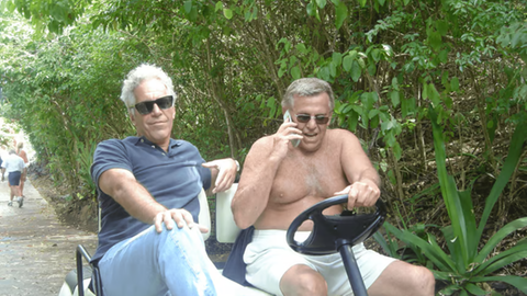 Henry Jarecki neben Jeffrey Epstein