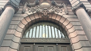 Der Eingang des Amtsgerichts in Mannheim