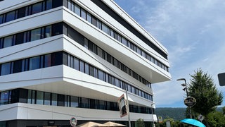 Außenansicht Gebäude Bürogebäude "SkyAngle" in der Heidelberger Bahnstadt, das von der Max-Jarecki-Heidelberg-Stiftung errichtet wurde