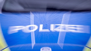 (Symbolbild) Ein Polizeiauto