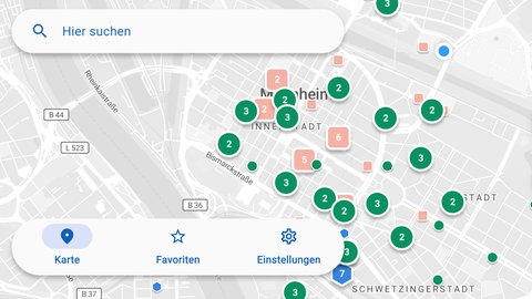 Screenshot der "Park-Stark"-App: Dort werden die freien Parkplätze grün angezeigt und die belegten rot.