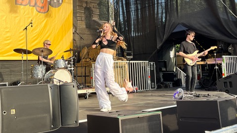 Konzert der Sängerin Ayla von der Popakademie Mannheim