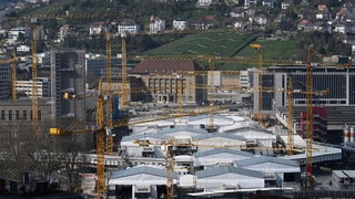 Die Stuttgart-21-Baustelle von einer nahen Anhöhe aus gesehen
