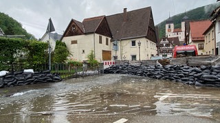 Die Stadt Wiesensteig im Landkreis Göppingen ist besonders stark vom Hochwasser betroffen. 