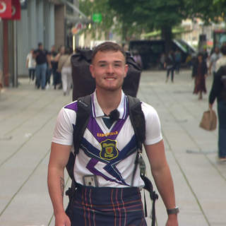 Schotte Craig Ferguson zu Fuß zur EM.