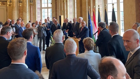 EURO 2024: Vor dem Spiel Deutschland-Ungarn in Stuttgart empfing Ministerpräsident Winfried Kretschmann den ungarischen Ministerpräsidenten Viktor Orban im Neuen Schloss.