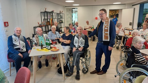 Im Albrecht-Teichmann-Stift in Reichenbach an der Fils, einer Einrichtung der Evangelischen Heimstiftung Württemberg, wurde der Andachtsraum zur EM-Arena umfunktioniert.