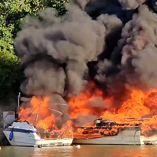 Brennende Boote in Besigheim