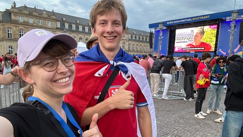 SWR-Reporterin Deborah Kölz hat bei der EURO 2024 einen Tschechien-Fan entdeckt