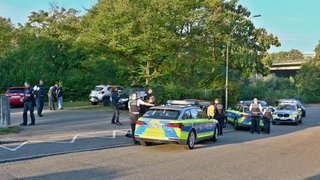 Die drei Jugendlichen wurden von der Polizei festgenommen