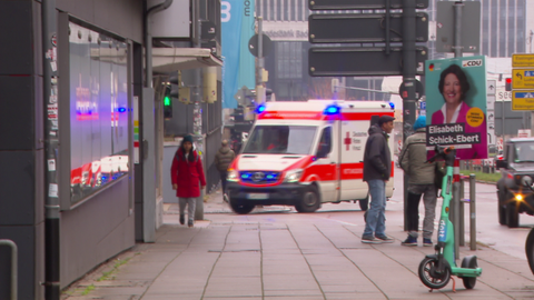 Blitzeis am frühen Morgen hat in vielen Teilen der Region Stuttgart zu vielen Rettungsdienst-Einsätzen geführt. 