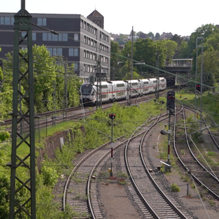 Noch fahren in Stuttgart die Gäubahnzüge - wegen S21 soll die Strecke unterbrochen werden (Archivbild)