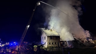 In Kirchheim am Neckar hat ein Obsthof gebrannt.