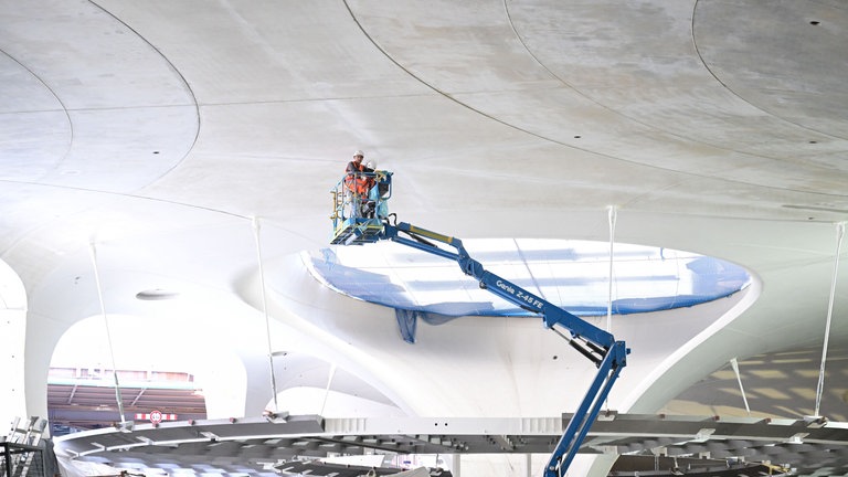 Fassaden-Spezialist Seele baut an bis zu zehn Lichtaugen gleichzeitig.