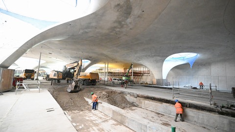 Bauarbeiter auf der Baustelle des milliardenschweren Bahnprojekts Stuttgart 21